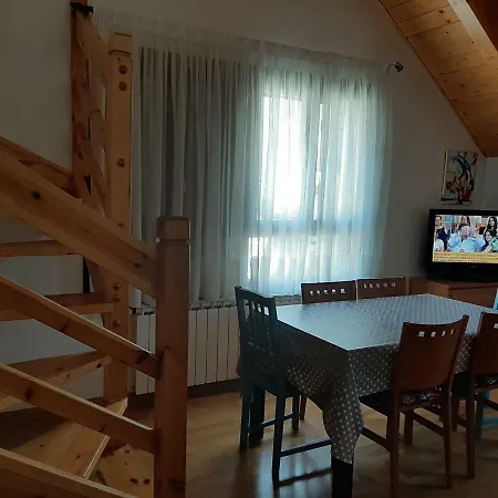 Apartamento Turistico Escarrilla